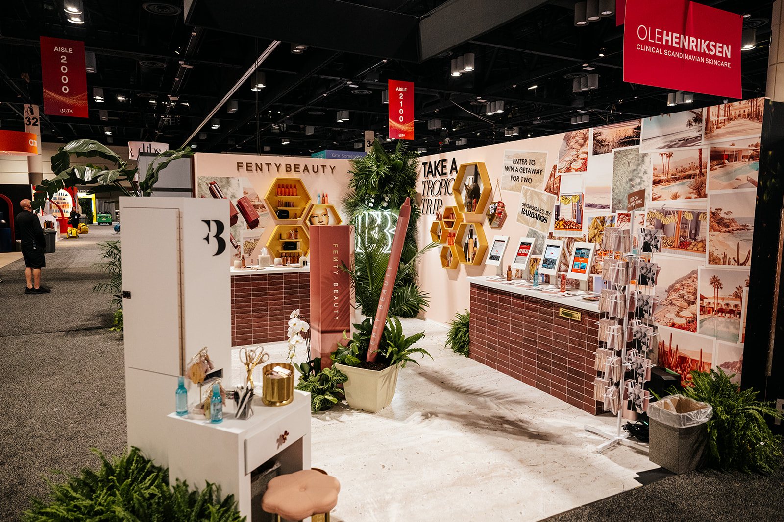 Fenty Beauty environment